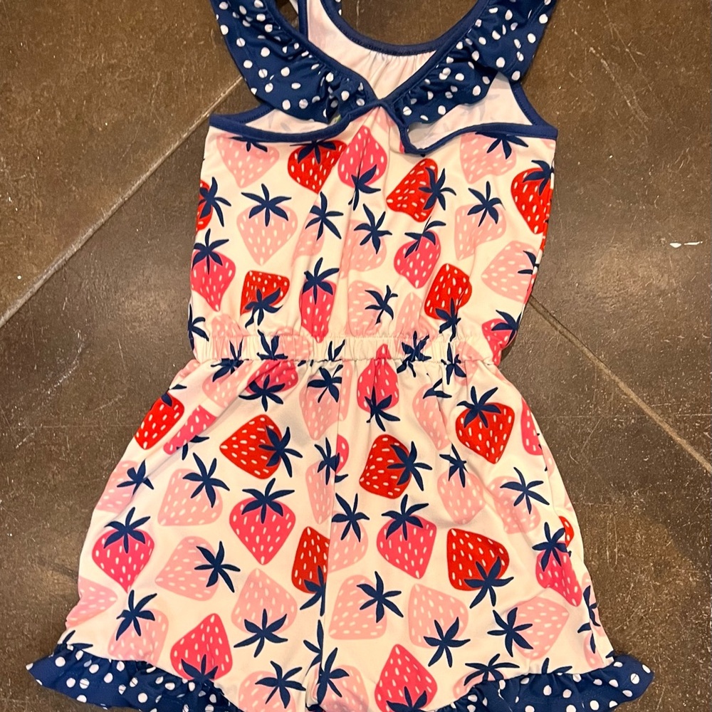 🍓Strawberry Romper🍓 - Picture 2 of 2